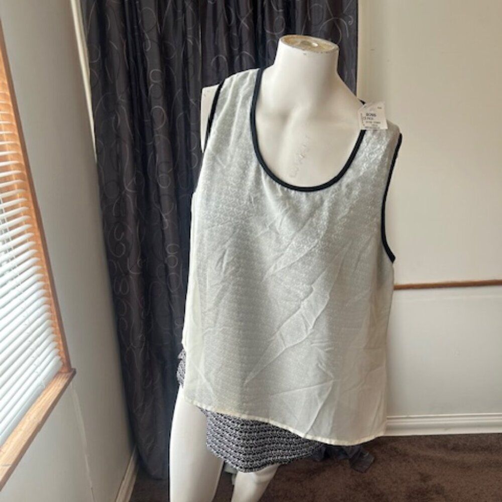 NY Collection Black/White Sheer overlay peep hole back tank top, size L